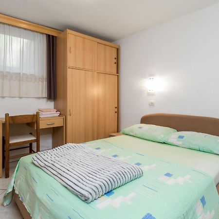 Beach Front Apartment In Punta Kriza With Kitchen Luaran gambar