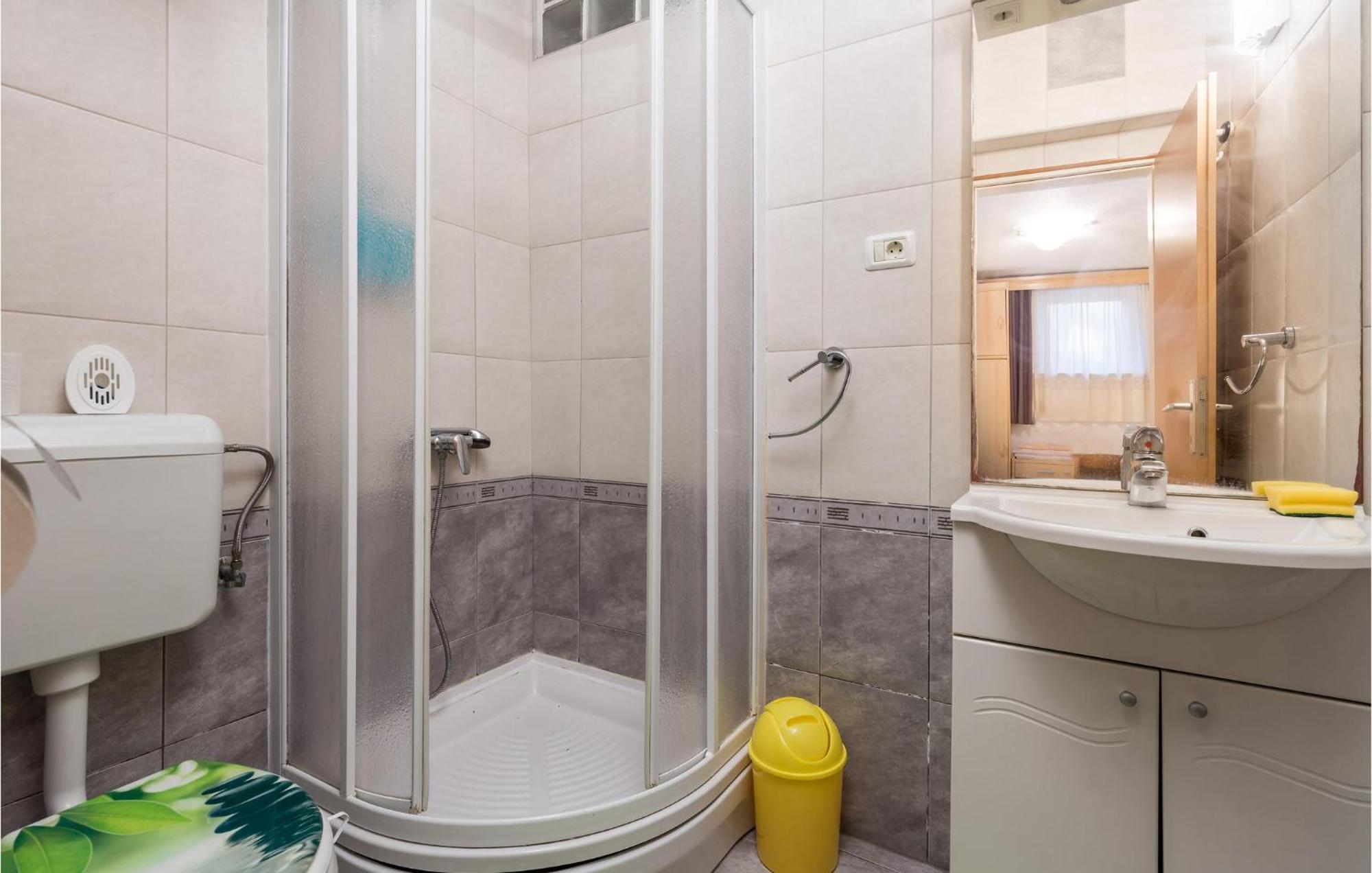 Beach Front Apartment In Punta Kriza With Kitchen Luaran gambar