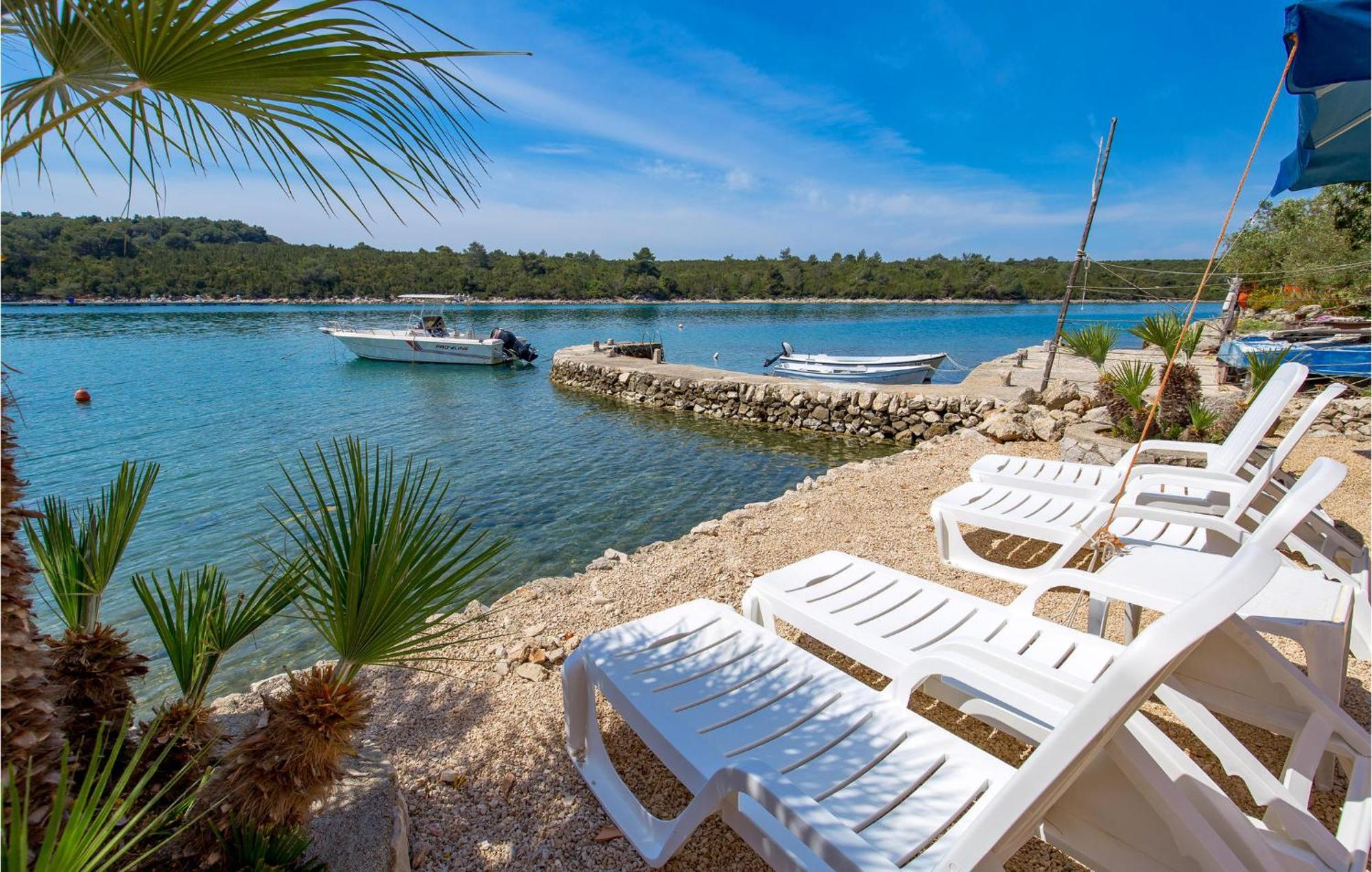 Beach Front Apartment In Punta Kriza With Kitchen Luaran gambar